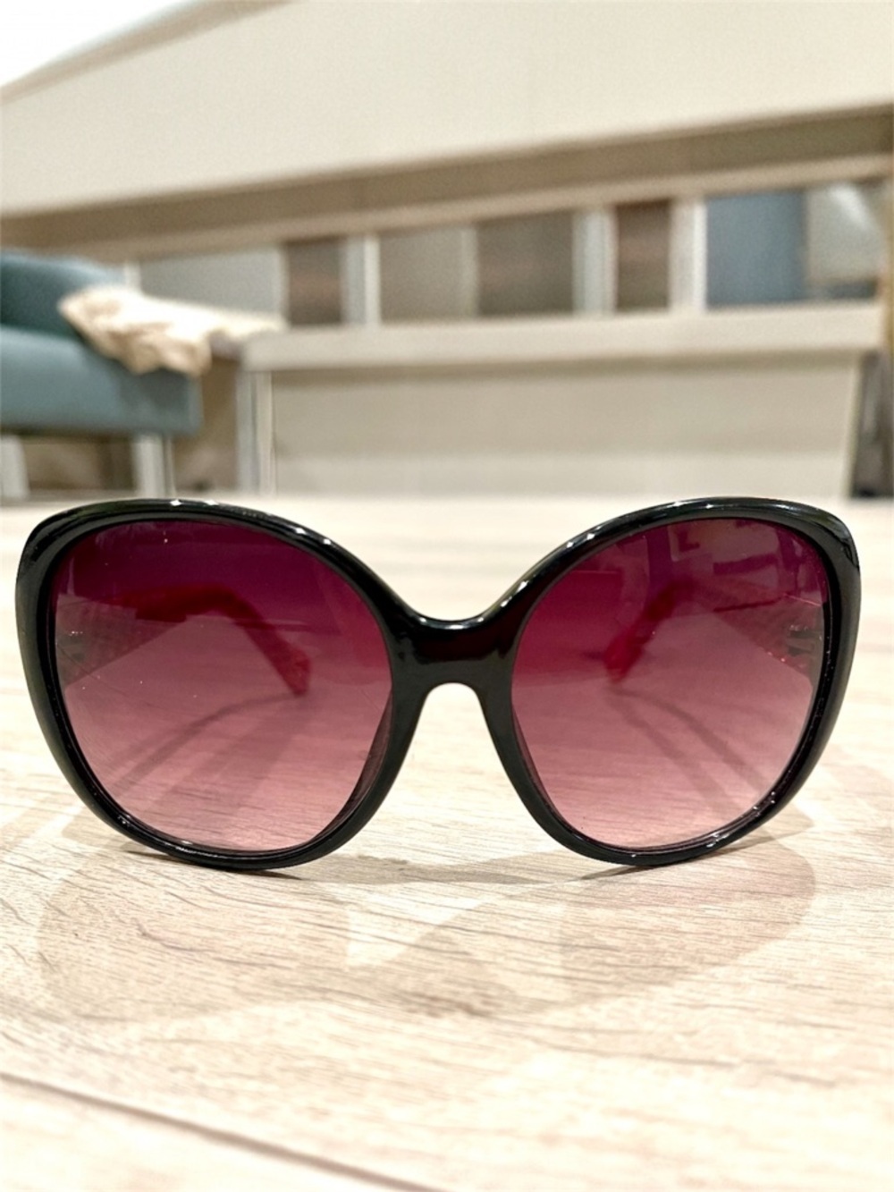 Vince Camuto Women’s Sunglasses Black Pink VC196B